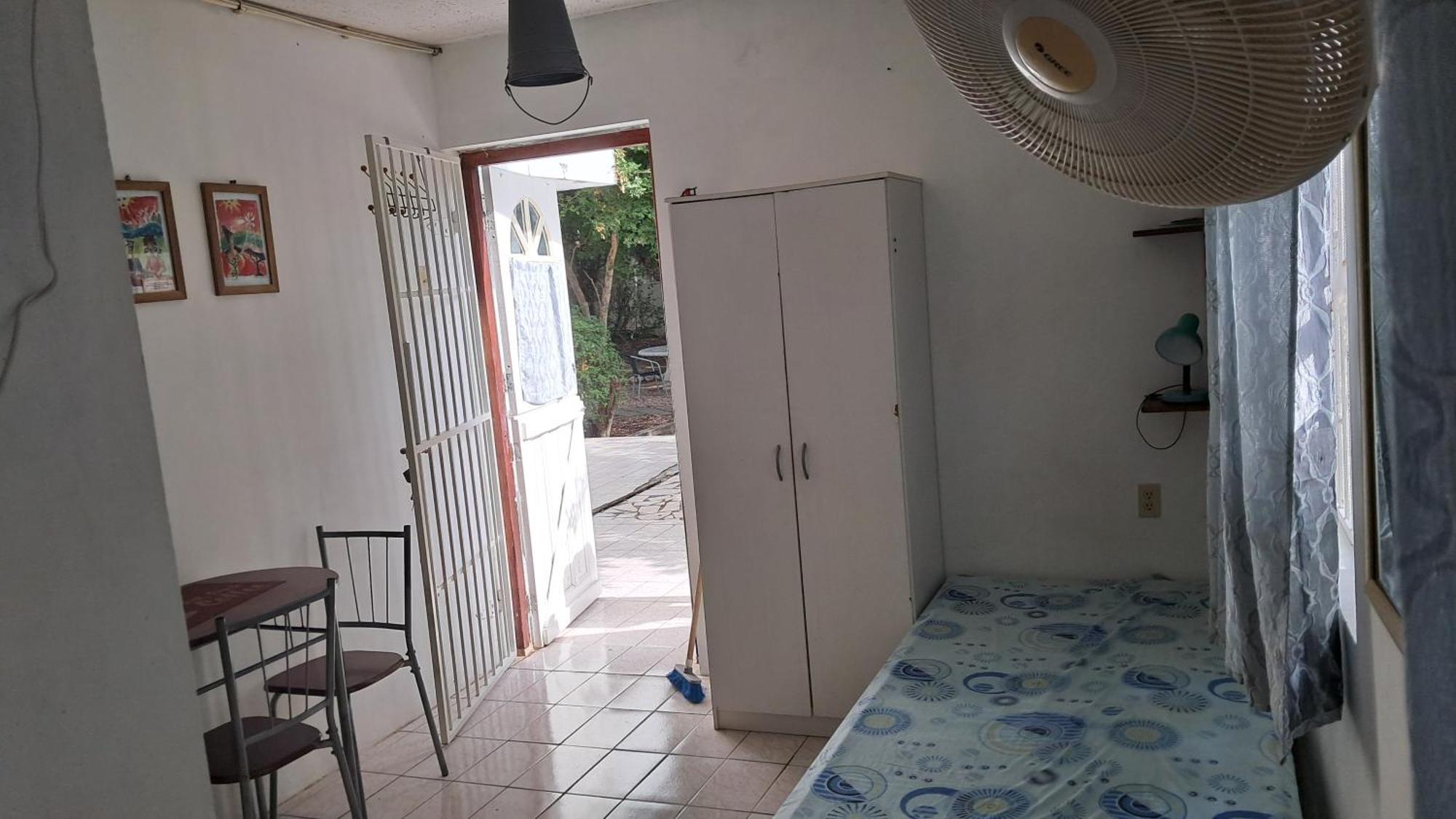 Happy Turtle Apartments Willemstad Esterno foto