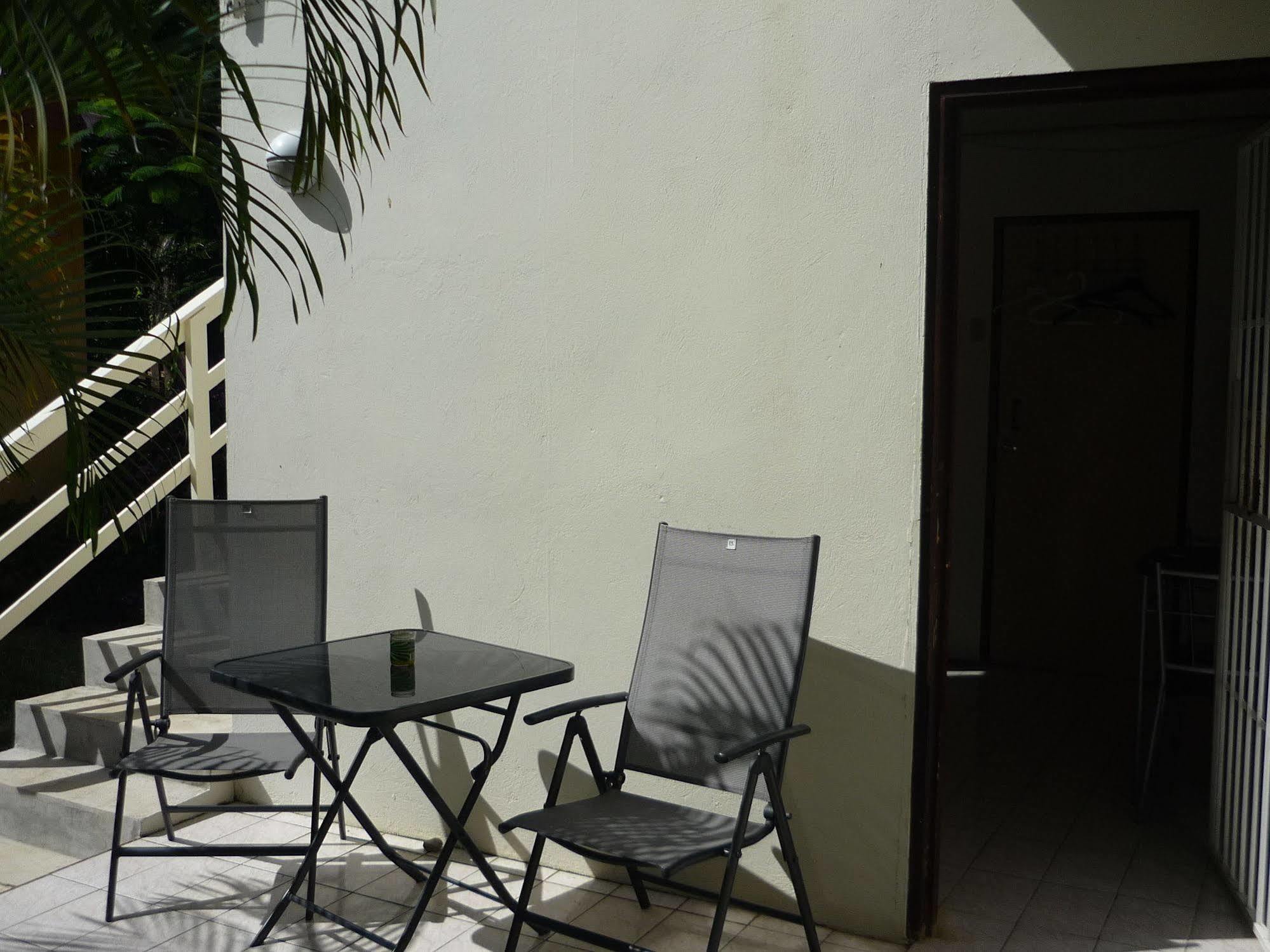 Happy Turtle Apartments Willemstad Esterno foto